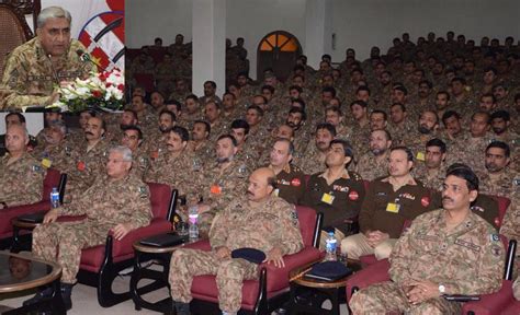 Army Chief Gen Qamar Bajwa Visits Elite Strike Corps In Multan As India