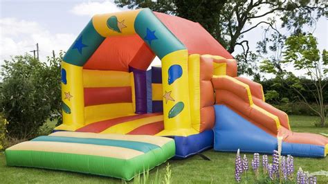 Five Suggestions For Getting The St Bouncy Castle For Your New Hire Business Simon And Sting Tour