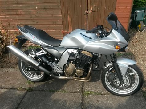If it does, discard it. Kawasaki Z750 Review | Kawasaki Bike Reviews | Devitt