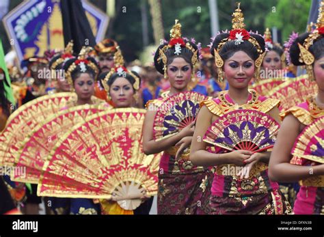 Denpasar Bali Indonesia Balinese Dancers On Parade At The Bali Arts