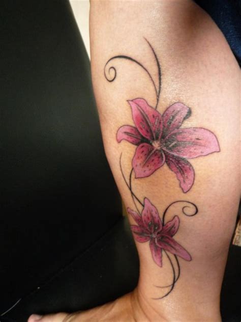Dies liegt sicher auch daran, dass tattoovorlagen mit blumen besonders weiblich sind. Tattoos zum Stichwort Lilie | Tattoo-Bewertung.de | Lass ...