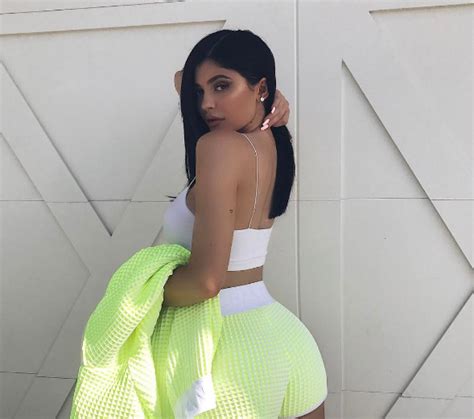 Kylie Jenner Shows Off Her Banging Figure In New Photos