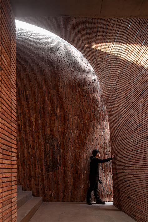 Studio Zhu Pei Completes Imperial Kiln Museum Echoing Ancient Ruins