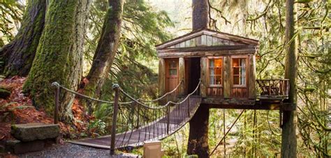 No matter what time of year it is, they offer the perfect place to make a private. 10 Washington State treehouse rentals perfect for a ...
