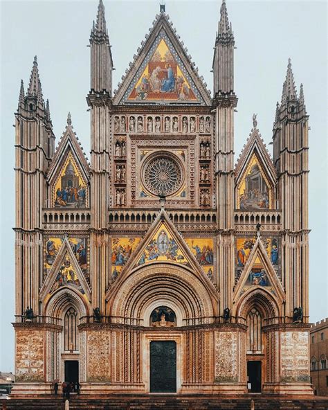 Orvieto Cathedral | Accidentally Wes Anderson