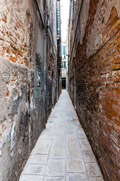 Narrow Street In Old Town Stock Image Image Of Italy 113306881