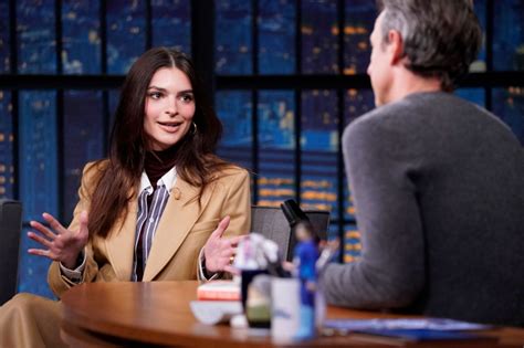 Эмили Ратаковски Emily Ratajkowski фото №1321276 Emily Ratajkowski Late Night With Seth