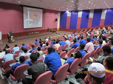 Pembahagian harta pusaka dalam islam adalah mengikut hukum faraid, jika tiada wasiat ataupun hibah yang si mati lakukan semasa dia hidup. Cakna Pusaka: Galeri
