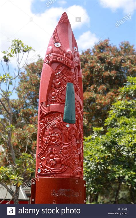Maori Sculptures Hi Res Stock Photography And Images Alamy