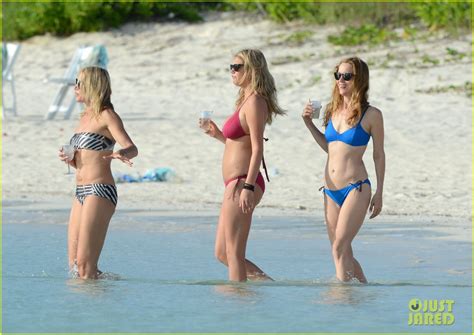 Full Sized Photo Of Cameron Diaz Kate Upton Bikini Babes In The Bahamas Photo