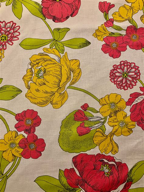 feelin groovy flower power 60s broadcloth fabric retro hippie chic cotton yardage for