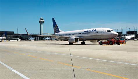 You join united mileageplus dining, then link a credit card, find restaurants that are part of the program, eat at those restaurants there are many benefits to united elite status, with fewer perks on the lowest tier and more on the higher tiers. New Changes To United Presidential Plus Card Benefits - The Pointster