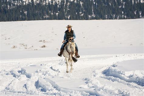 An Equestrians 5 Favorite Horse Adventures For Winter In Montana