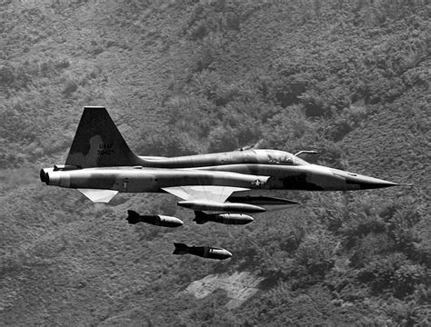 Vietnam War 1966 - Air Force F-5 Skoshi Tiger | Vietnam, Air force