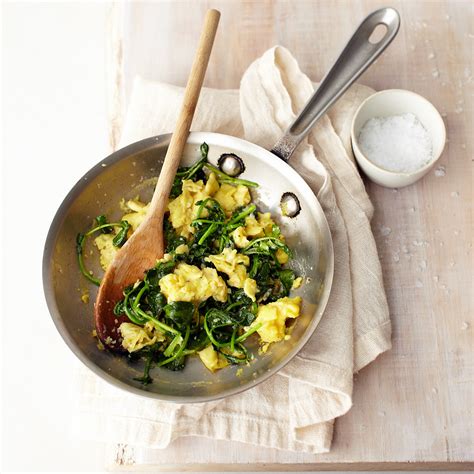 Watercress With Garlic And Scrambled Eggs