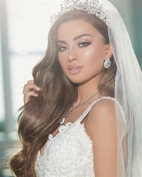 The Bride ♡ Beautiful Bride Hairstyles With Veil