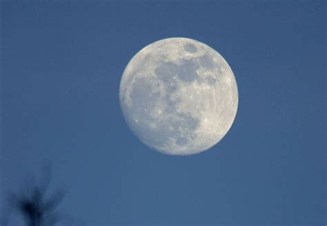 Mays Full Flower Moon To Share Sky With Meteor Shower ‘surprise