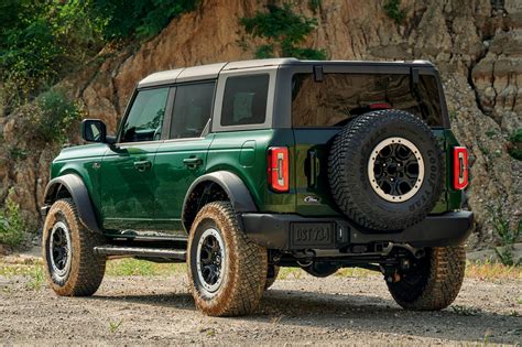 Enthusiasts Demanded These New 2022 Ford Bronco Paint Colors Carbuzz