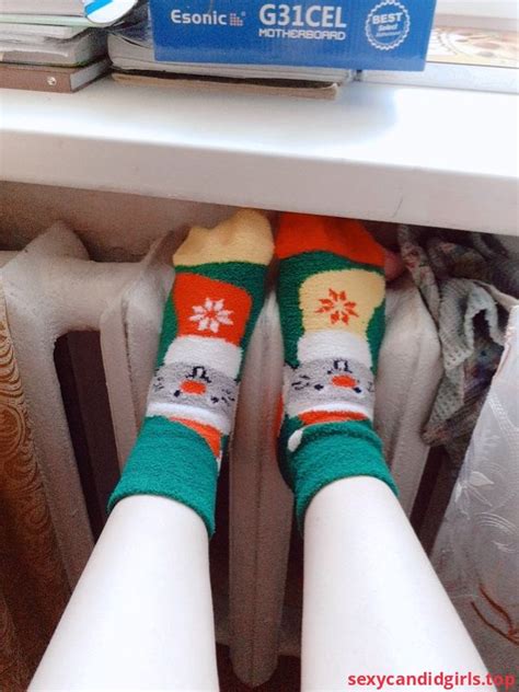 Sexycandidgirls Top Cute Socks On Pale Legs Closeup Feet Selfie Item 1