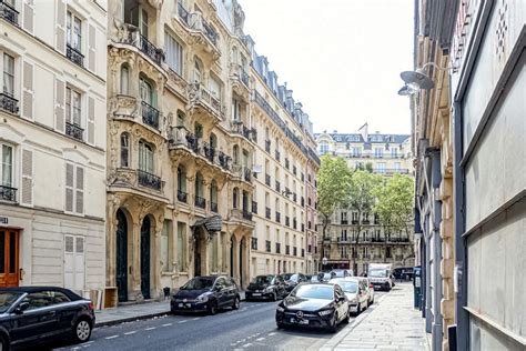 Paris Immeuble Les Arums Art Nouveau Flamboyant Dans Le Quartier De