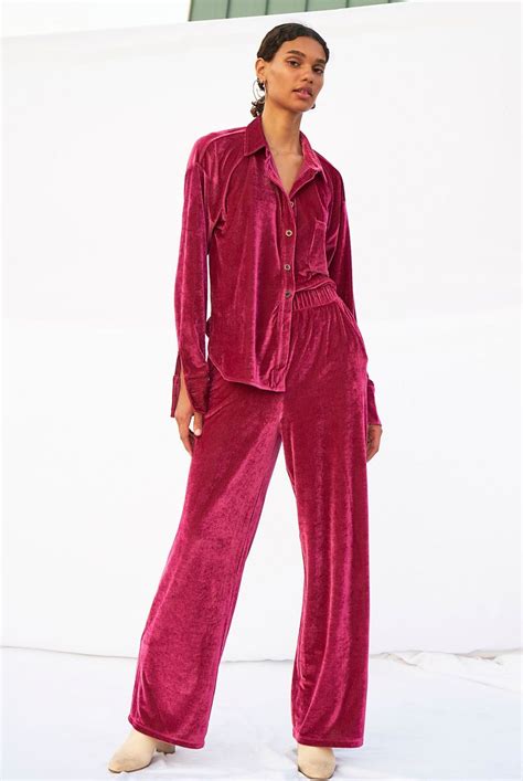 The Best Loungewear Sets For Sleeping Relaxing And Lounging Velvet