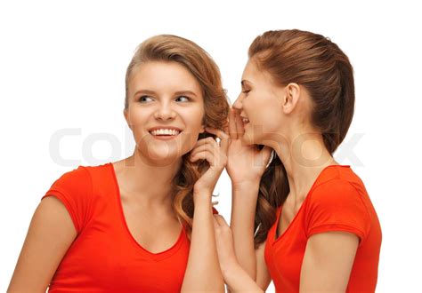 Zwei Reden Teenager Mädchen In Roten T Shirts Stock Bild Colourbox