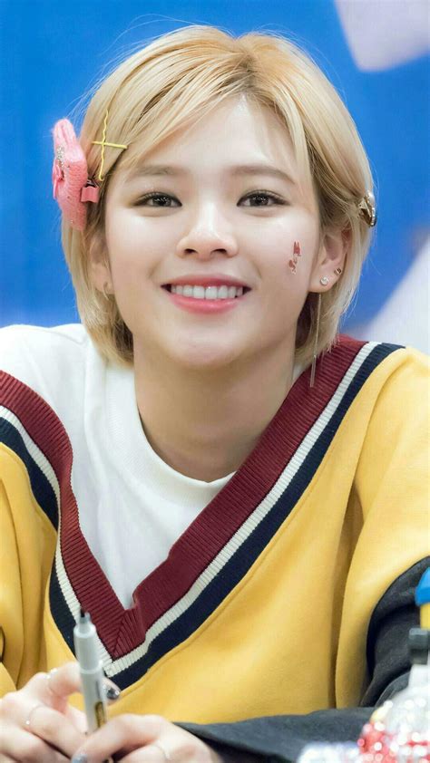 Photos That Prove Twice S Jeongyeon Is The Goddess Of Color In All Shades Of The Rainbow