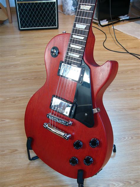Gibson Les Paul Studio Faded Worn Cherry Image 258863 Audiofanzine