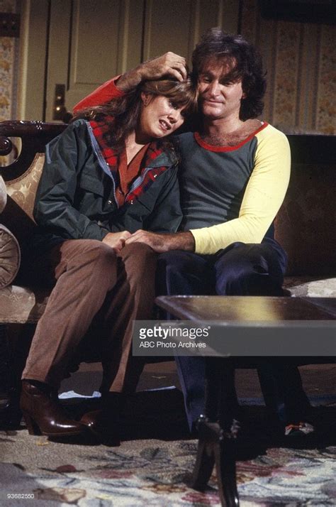 Mork And Mindy Season Two A Morkyville Horror 1979 Pam Dawber Mork And Mindy Robin