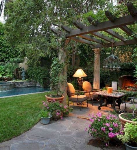 43 The Best And Comfortable Backyard Design Ideas For Summer Vacation