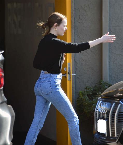 Emma stone arrives at a gym in los angeles 06/15/2021. Emma Stone - Out in West Hollywood 02/18/2020 • CelebMafia
