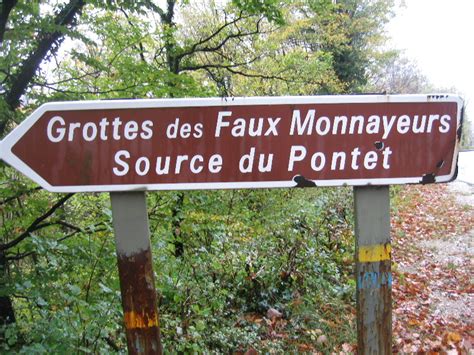 Official google maps help center where you can find tips and tutorials on using google maps and other answers to frequently asked questions. Source du Pontet