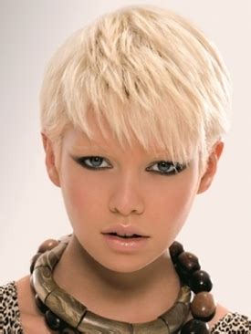 Chic short bob haircut with bangs for thick hair. Cool Bangs Hairstyles for Teen Girls|