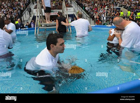 Baptism Pool Hi Res Stock Photography And Images Alamy