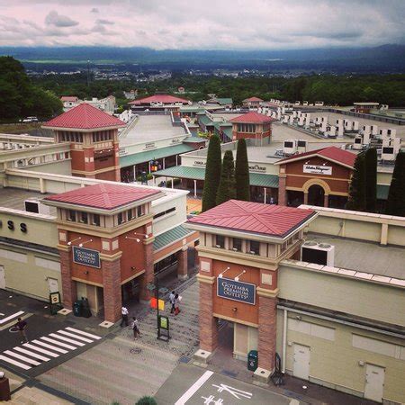 One of the starting points for the climb up mount fuji, gotemba also offers premium outlet shopping. 外観 - Picture of Gotemba Premium Outlets, Gotemba - TripAdvisor