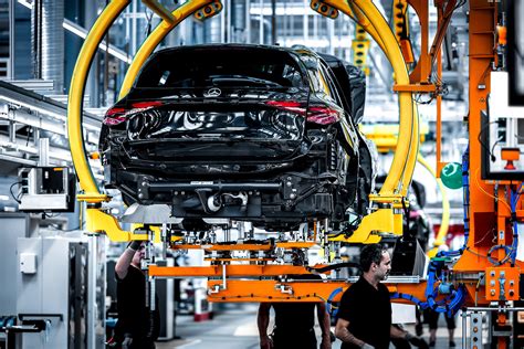 Mercedes Steigert Absatz Autohersteller Mit Starken Zahlen Zum Start