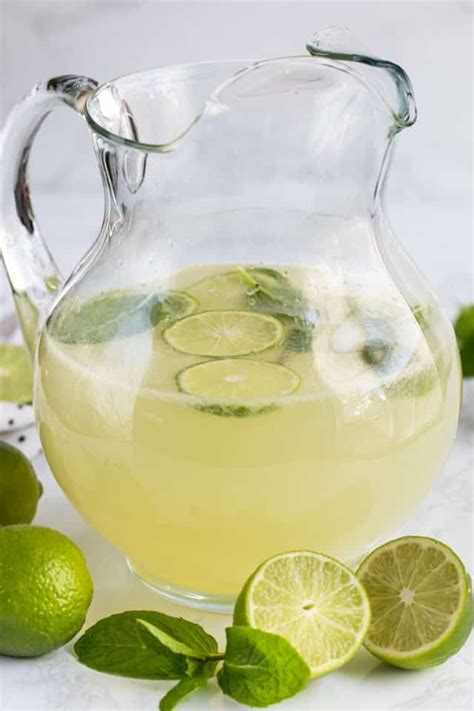 A limeade cocktail is a cocktail that has limeade as an ingredient. Vodka Limeade Punch | Recipe (With images) | Limeade ...