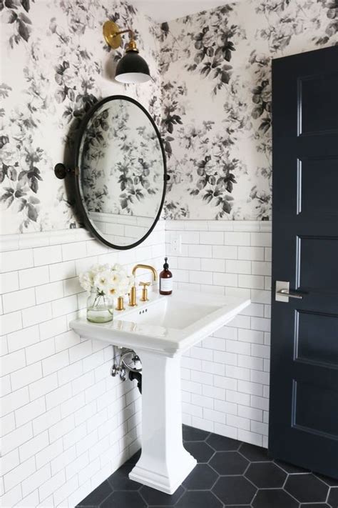 15 Non Boring Black And White Bathroom Decor Ideas Shelterness
