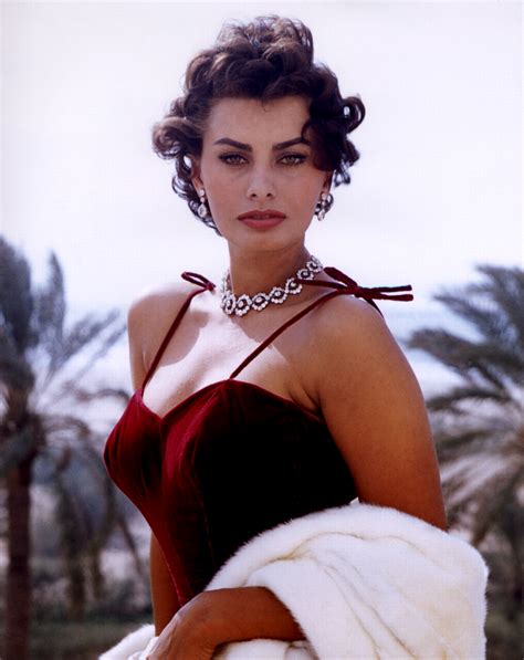 Celeb Make Up Artist On How To Channel Your Inner Sophia Loren Huffpost Canada Style