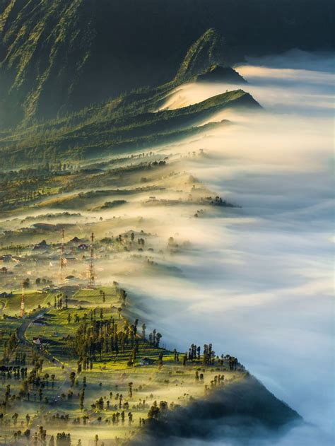Mist Disappears As The Sun Awakens Mount Bromo Indonesia R
