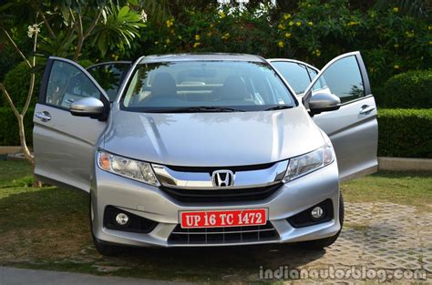 Interesting images captivates the observer keenly. First Drive Review - 2014 Honda City Diesel