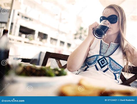 Woman Enjoying A Dark Beer With Her Meal Stock Image Image Of Brown Female 37124421