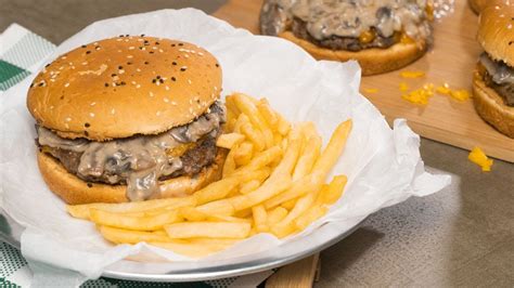 How To Make A Copycat Hardees Mushroom And Swiss Burger