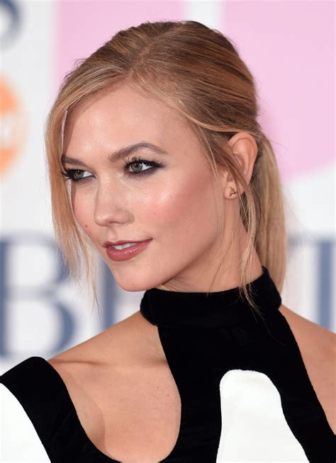 can karlie kloss make capes happen our guess is yes hair inspiration weekend hair celebrity
