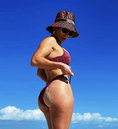 Jennifer Lopez Sexy Ass Booty Fappenist