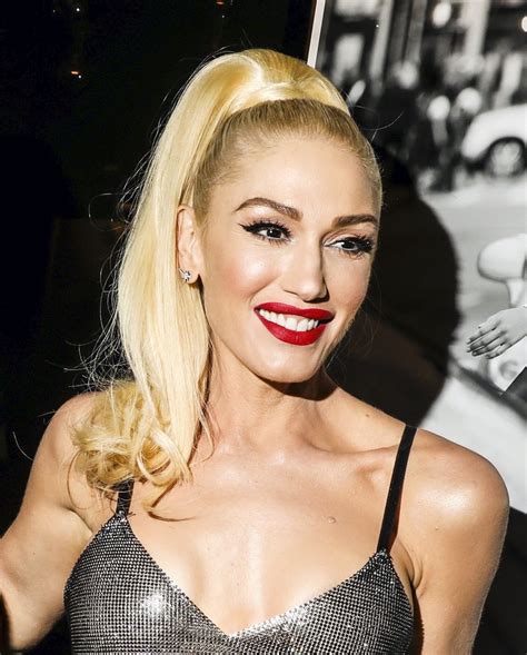 However, there are several factors that affect a celebrity's net worth, such as taxes, management fees, investment gains or losses, marriage, divorce, etc. Gwen Stefani Net Worth - Celebrity Sizes