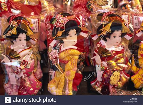 Tokyo Dolls Hi Res Stock Photography And Images Alamy