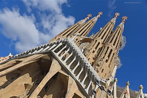 La Facciata Della Passione Sagrada Familia Barcelona Es Flickr
