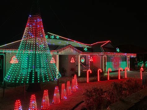 Where To Find The Best Christmas Lights Displays Around Ipswich