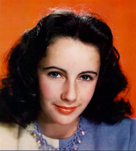 She Didnt Date Until She Was 16 Elizabeth Taylor A Life In Photos Purple Clover